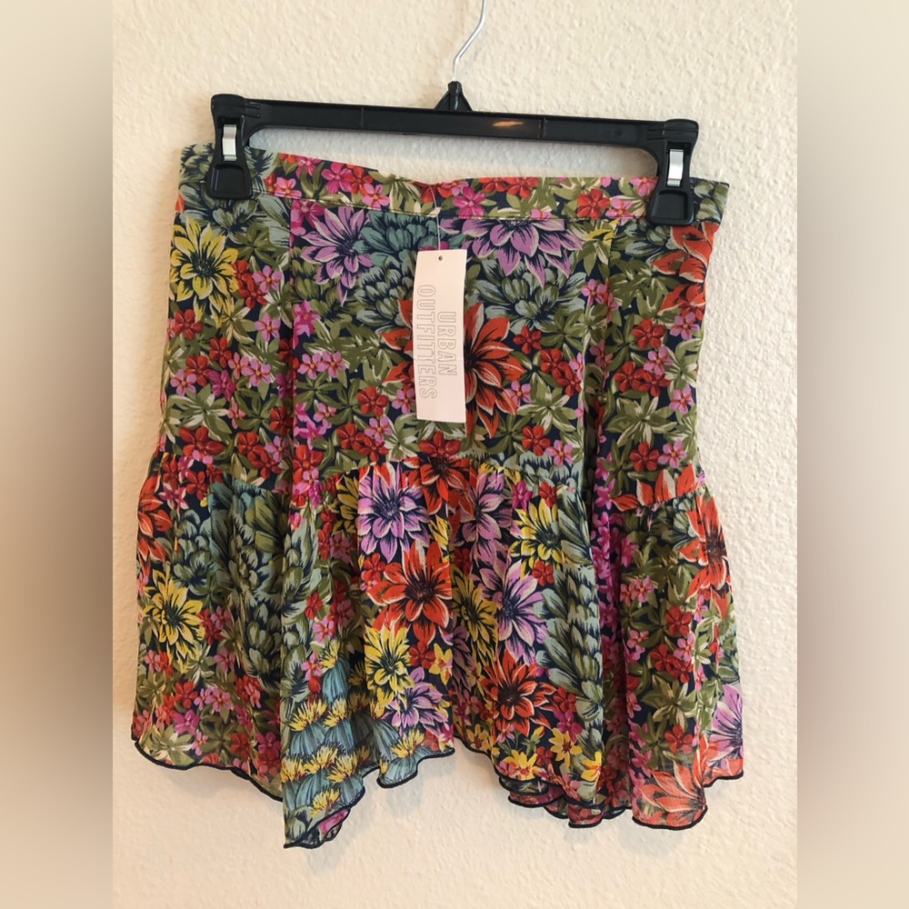 Urban outfitters mini skirt size S NWT